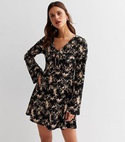 New Look Black Abstract Crinkle Jersey Flared Sleeve Mini Dress